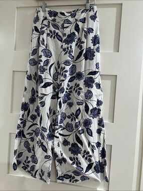 Blue Floral Print Women’s Linen pants - White & Navy